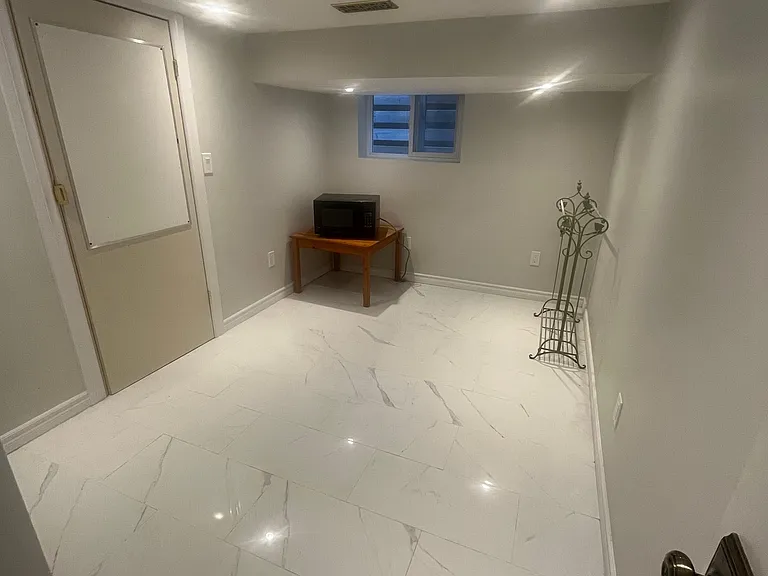 20 Payzac Ave — Photo 6