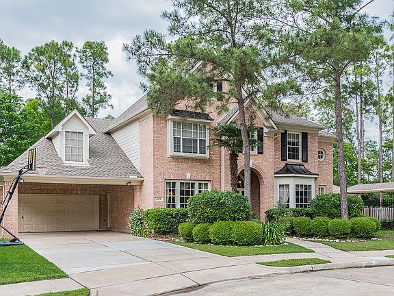 2nd image of 4515 Honeywood Ct