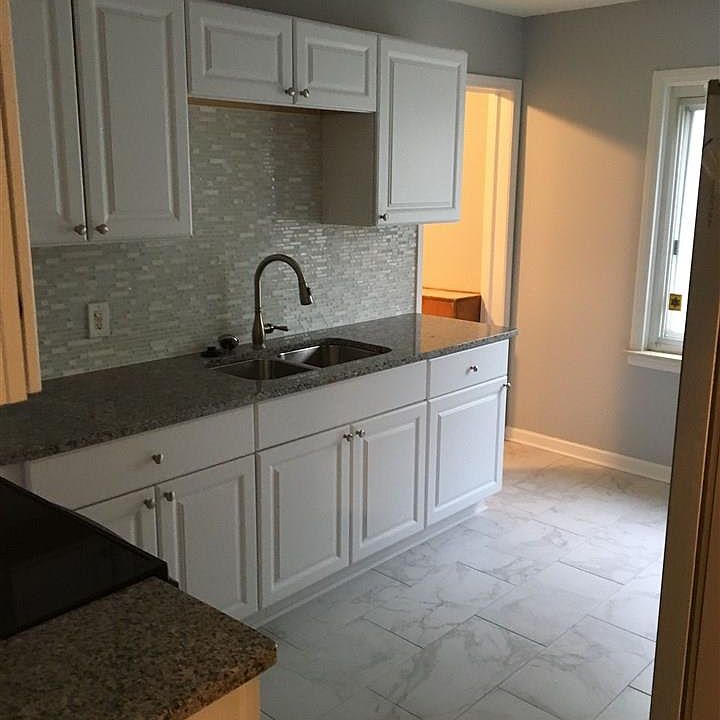 2nd image of 4939 S Middlebelt Rd