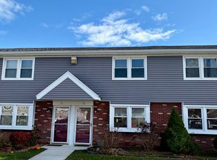 211 E Main St, Branford, CT 06405