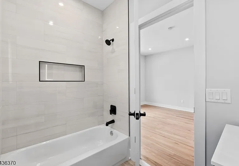 441 John St #2 — Photo 16