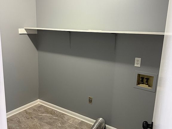 3rd image of 117 Virgil Dr
