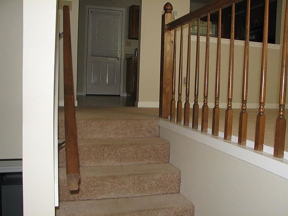 2nd image of 122 Doss Ln NE