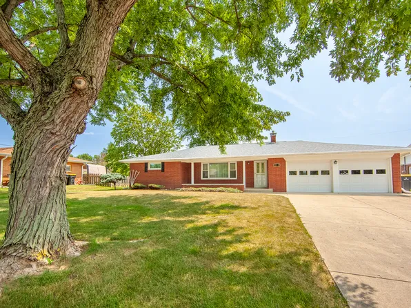 231 W 5th St, Lapel, IN 46051