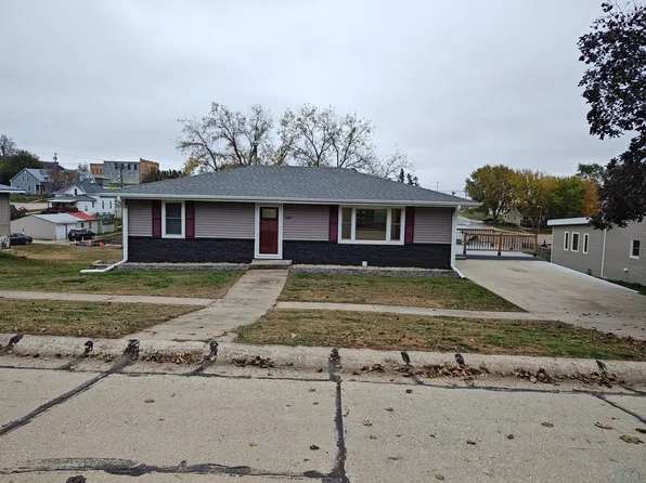 1007 State St, Emerson, NE 68733