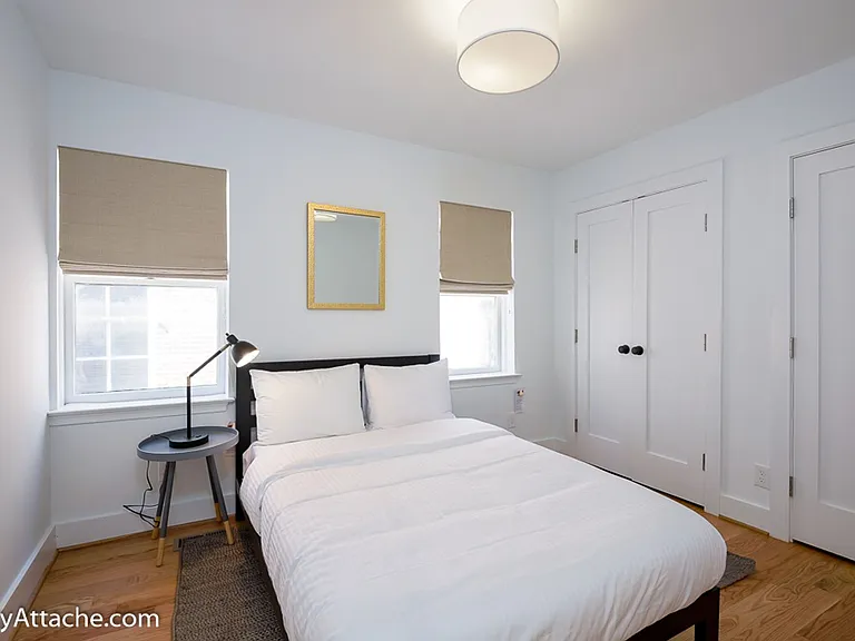 631 Constitution Ave NE — Photo 17