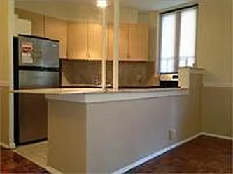 14 Metropolitan Oval in Parkchester