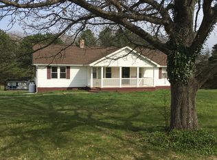 23 Goldfinch Ln, Lyndhurst, VA 22952