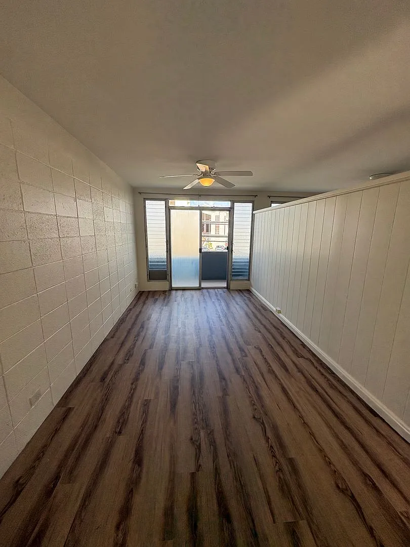 1 Bedroom, 1 Bath, 1 Parking - University Area — Photo 2