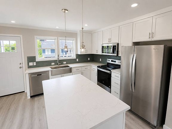 5th image of 12530 Kinsman Rd #18
