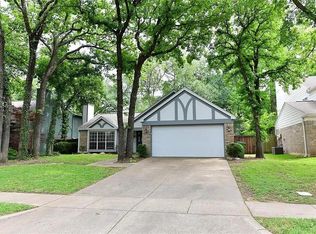 525 Blair Meadow Dr, Grapevine, TX 76051