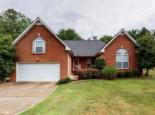 107 Chatsworth Ct, Hendersonville, TN 37075