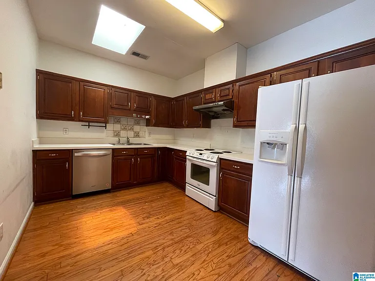 641 Rockhurst Dr — Photo 6