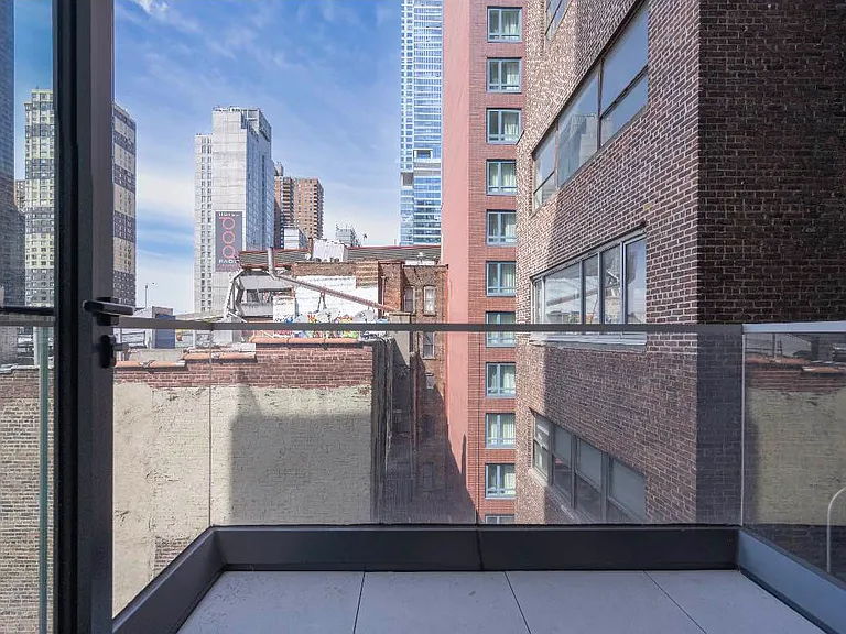 355 W 39th St #6B — Photo 9