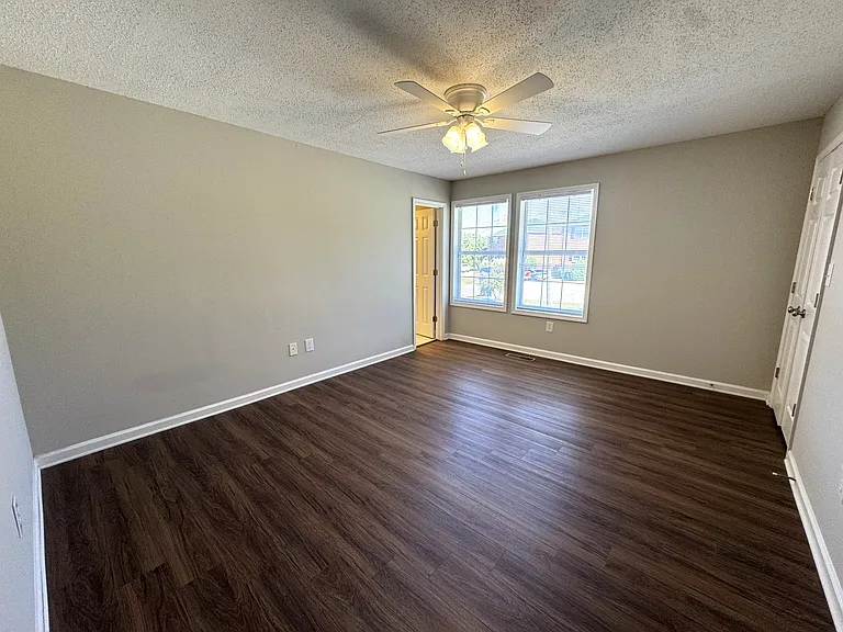 Pineview Townhomes — Photo 18