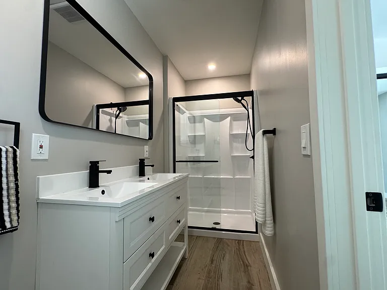 12222 Emrys Ave — Photo 6