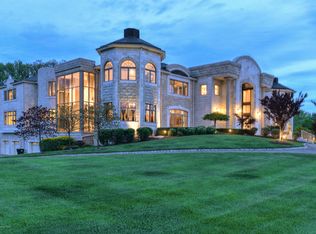 8 Squan Song Ln, Colts Neck, NJ