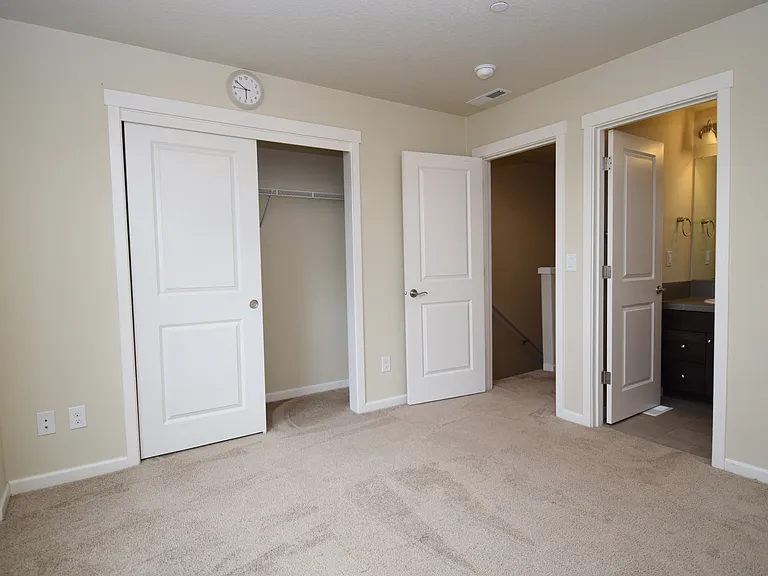 2nd Bedroom with ensuite bathroom