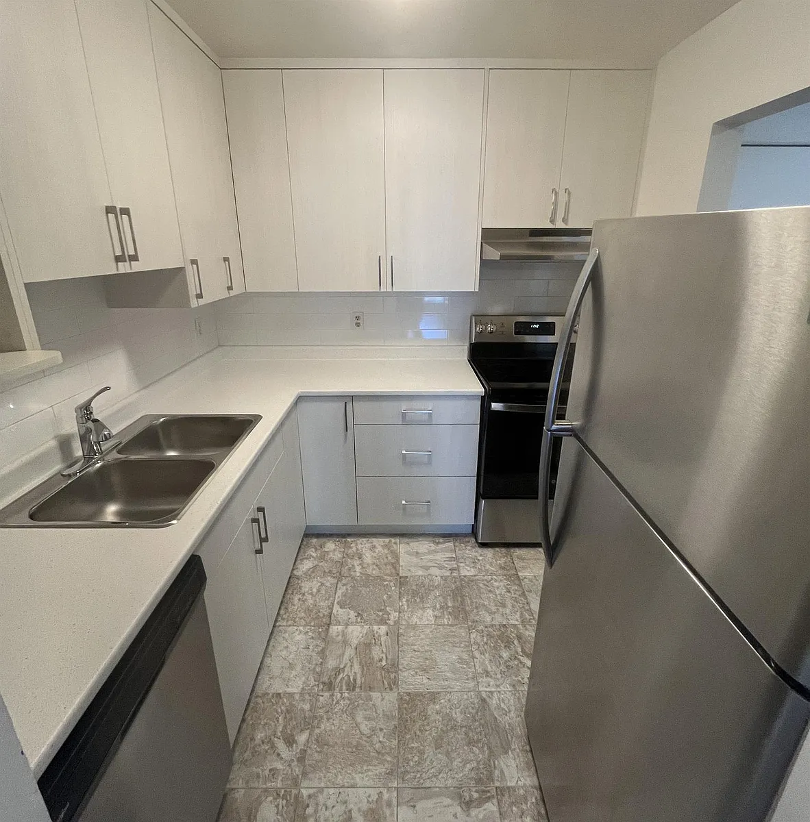 Building Photo - 110 Pandora Ave #109