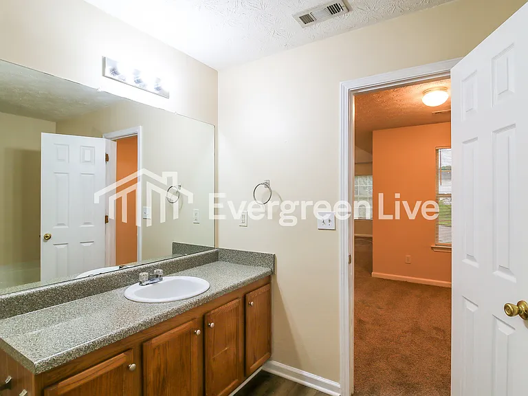 1476 Keystone Dr — Photo 10
