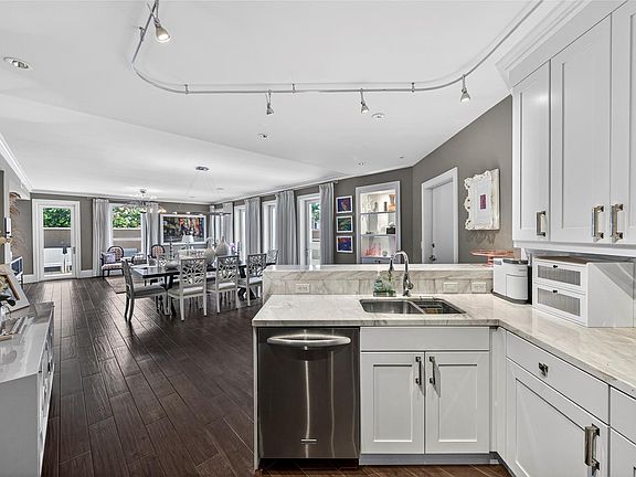 2nd image of 455 E Palmetto Park Rd APT 2E