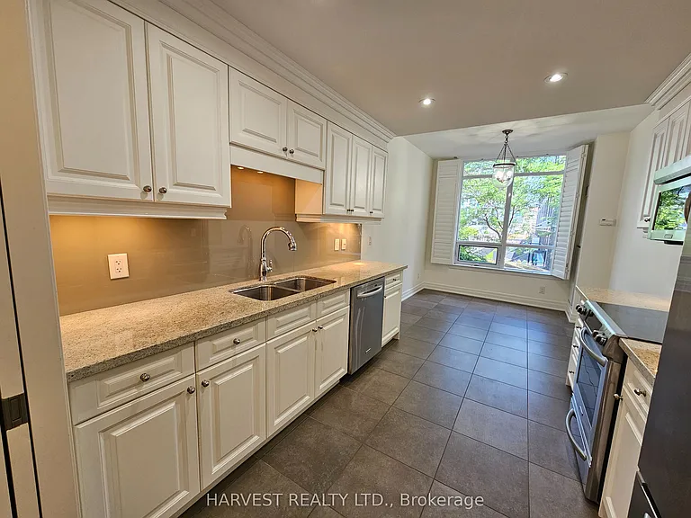 23 Rean Dr #203 — Photo 2