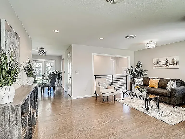 2908 Eaton St — Photo 3