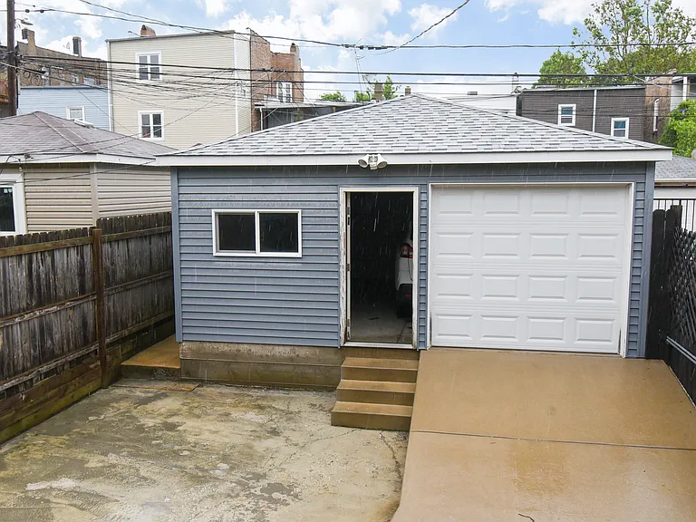 3332 W Le Moyne St — Photo 35