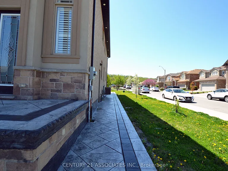 92 Nashville Cir — Photo 2