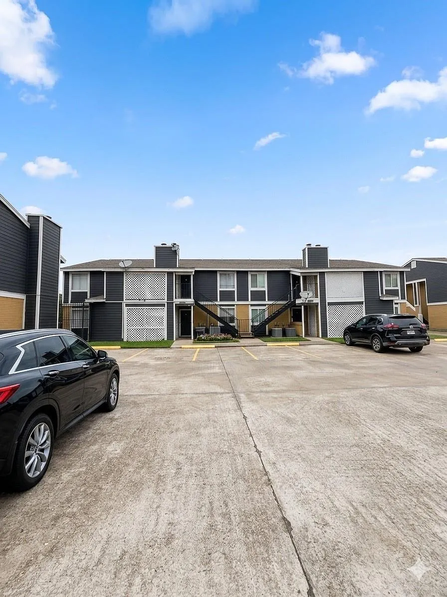 Building Photo - 12611 Ashford Meadow Dr #D