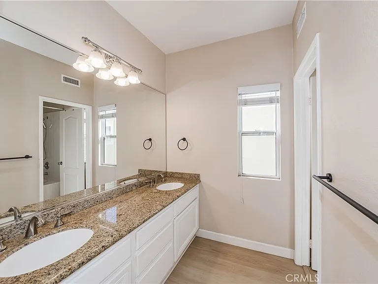54 Melrose Dr — Photo 15