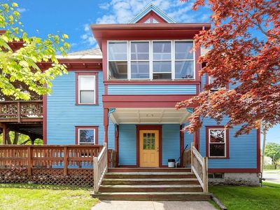 128 7th St, Turners Falls, MA, 01376