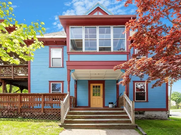 128 7th St, Turners Falls, MA 01376