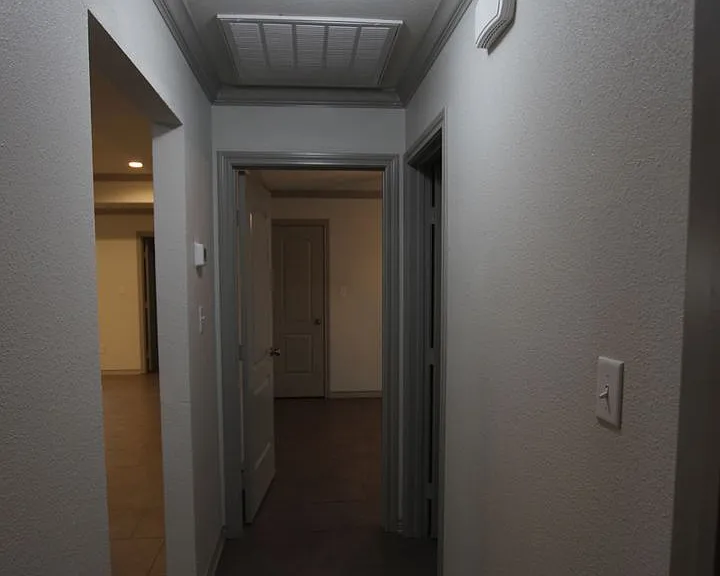 Beautiful 3 Bedroom 2 Bathroom Townhouse In South Tyler! Now Offering 1/2 Off First Full Months R... — Photo 27