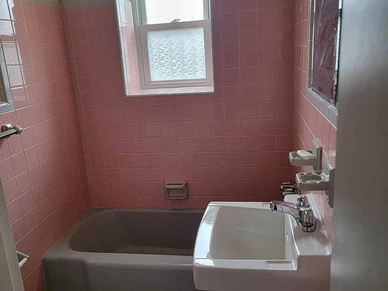 2000 Griffith St #11 — Photo 7