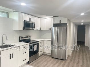 2505B Thacker Dr, West Kelowna, BC V1Z1V4