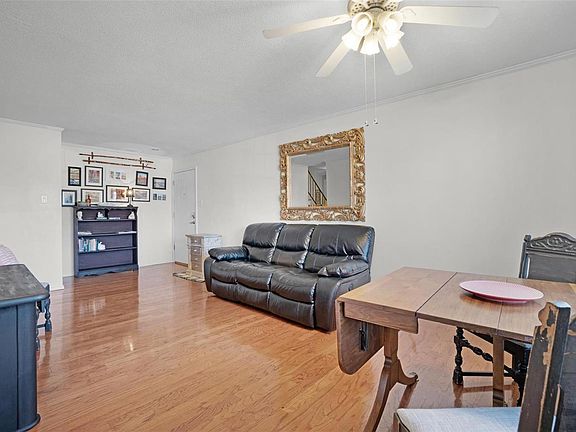 5th image of 1726 Herault Pl APT A