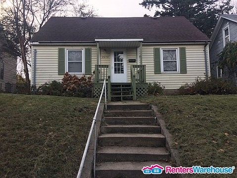 1st image of 1572 7th St E