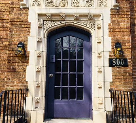 Welcome at the front entrance