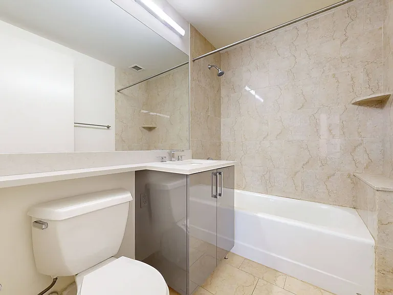 10 Hanover Square — Photo 174