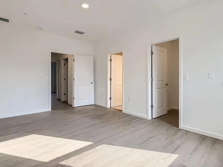 1213 Southstation Pl #402 — Photo 14