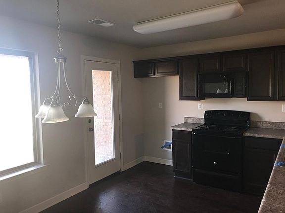3rd image of 3698 Jordan View Dr