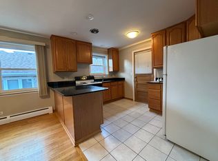 223 S Dryden Pl APT 2B, Arlington Heights, IL 60004