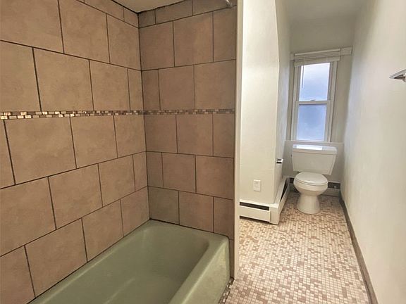 2nd image of 362 Stratford Ave APT 6