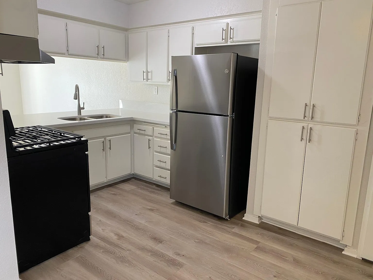 9905 El Camino Real — Photo 3