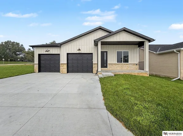 1311 36th St, Lincoln, NE 68522