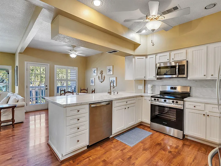 16627 Bayfront Dr — Photo 21