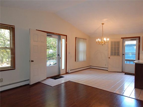 5th image of 34 Kernwood Ave