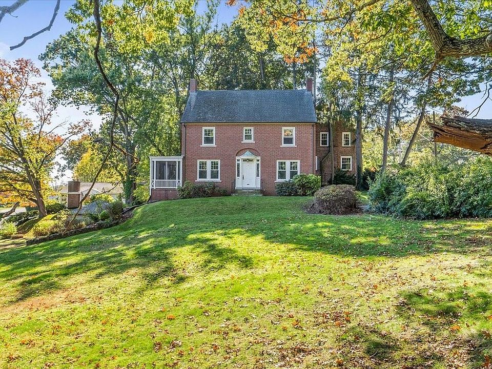 2 Edgewood Blvd, Cranston, RI 02905 Zillow