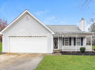 10 McIntosh Estates Dr, Sharpsburg, GA 30277